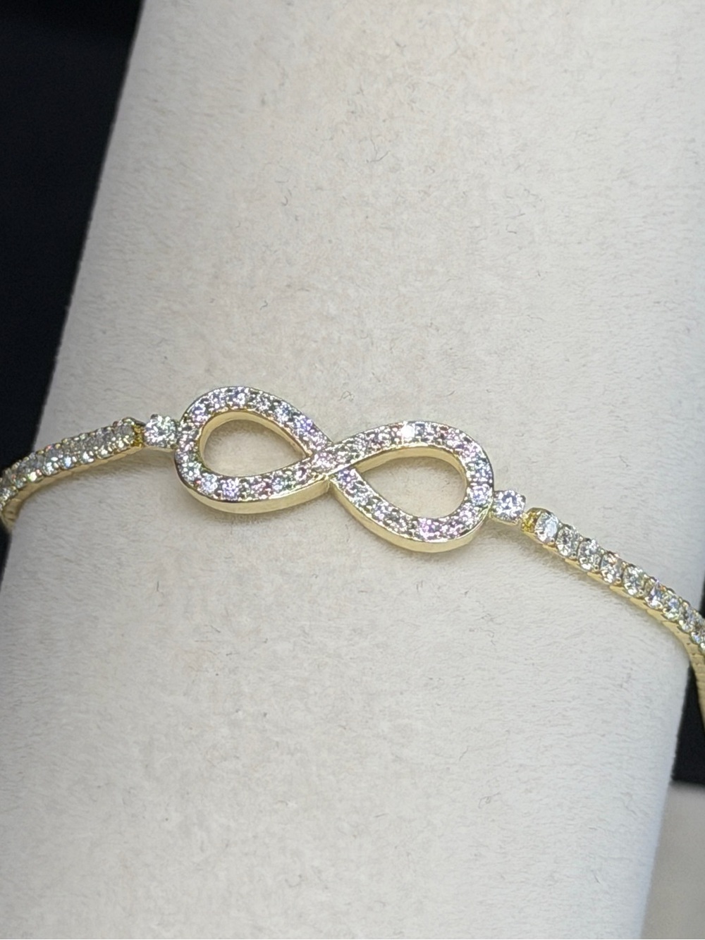 .26 CTW moissanite Infinity bracelet 6.5-7”. Retail $380